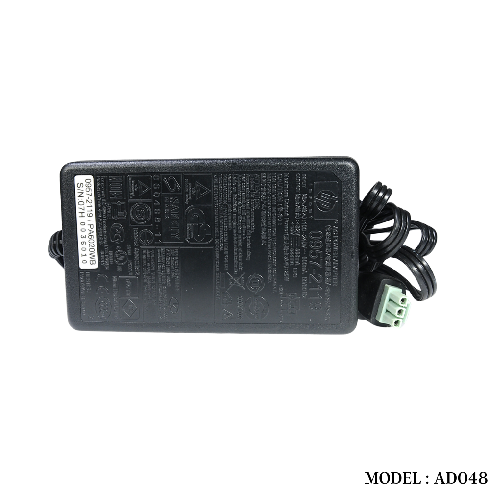 AD048 32V/16V 0.7A/0.62A GREEN